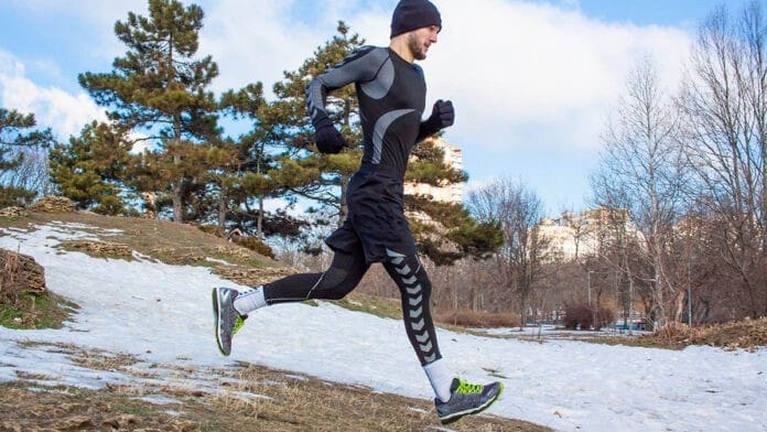 8 způsobů, jak přežít běh na sněhu