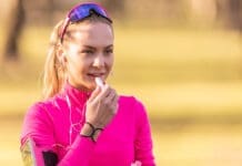 Vyrážíte ven za sportem? Nezapomeňte si vybrat balzám na rty.